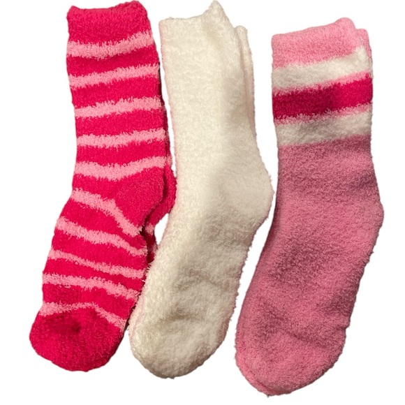 NWT Juicy Couture set of 3 socks & 2 bath bombs - Picture 2 of 7